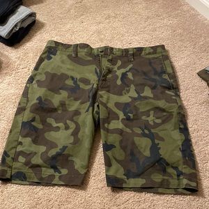 Volcom Men’s Camo Shorts size 34